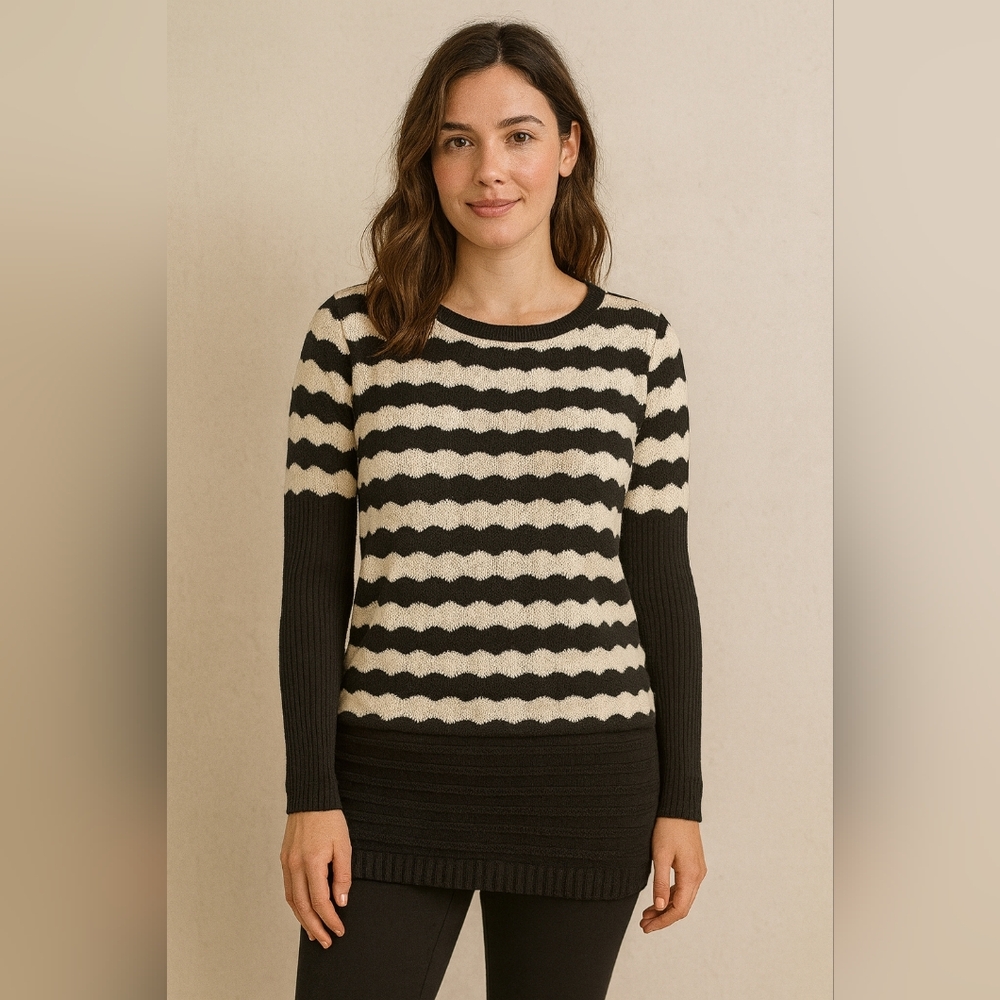 Fiancee Black & Cream Thick &  Soft Striped Scalloped Tunic Sweater Sz. one size